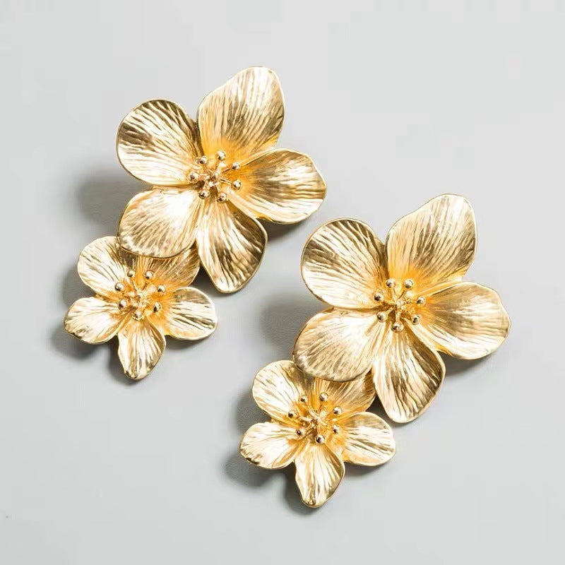 Retro Temperament Petals Stud Earrings