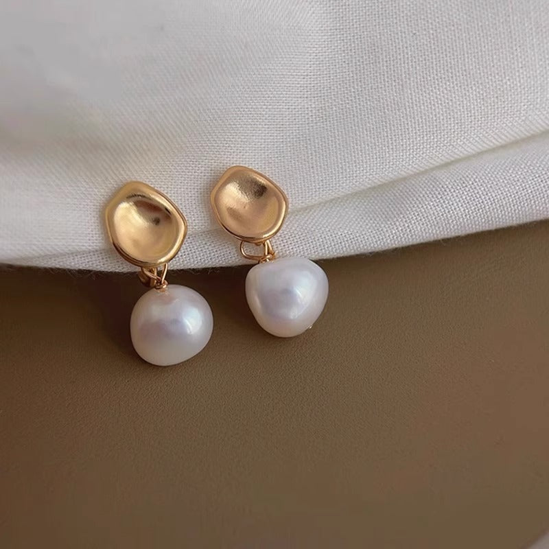 Luxury Sophisticated And Minimalist Earrings