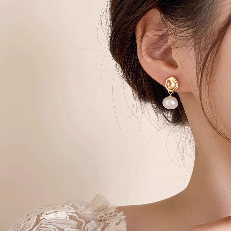 Luxury Sophisticated And Minimalist Earrings