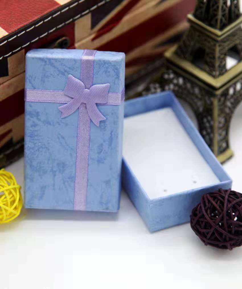 Luxurious And Fashionable Necklaces